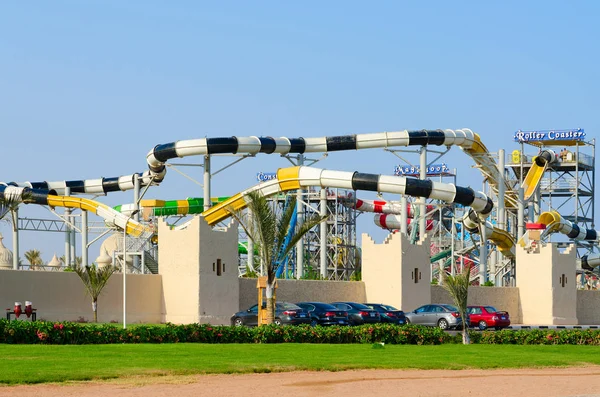 Großer beliebter Albatros-Aquapark im Hadaba-Viertel, Sharm el Sheikh, Ägypten — Stockfoto