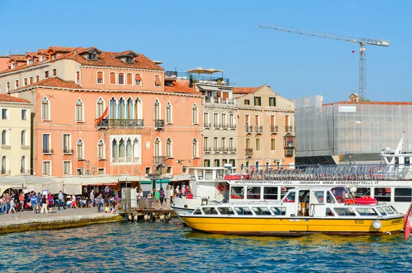 Venice Italy September 2018 확인되지 관광객들 이탈리아 베네치아 산마르코 만에서 — 스톡 사진