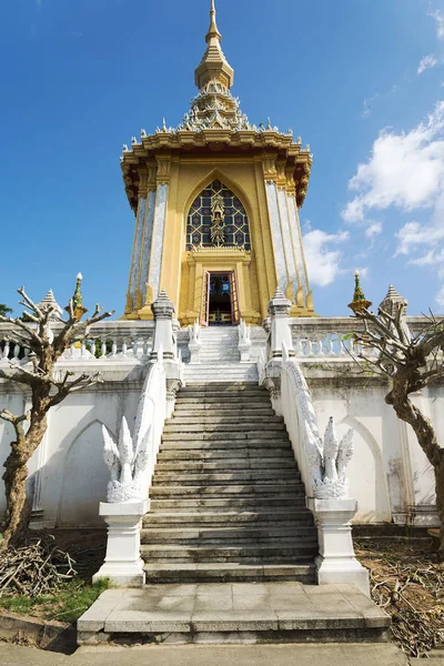 Escaleras al templo . — Foto de Stock