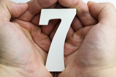 El tutma sayı yedi.