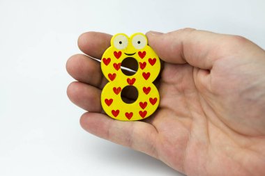 Sekiz numaralı el tutma.