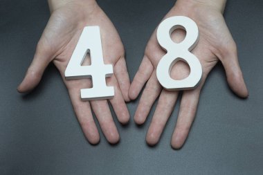 Erkek için sayı 48 eller.