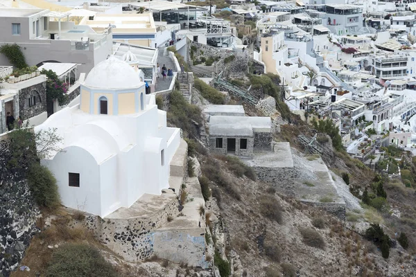 Vue célèbre sur le village d'Oia à l'île de Santorin, Grèce — Photo