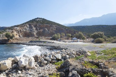 Deniz ve dağlar Girit.