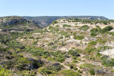 Tepeler ve dağlar Girit Adası yolda.
