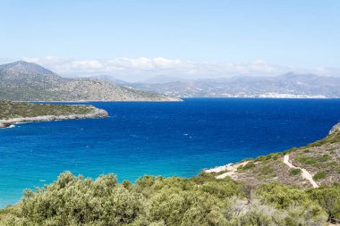 Deniz ve dağlar Girit.