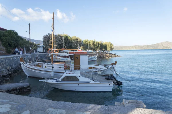 Båter i havnebyen Chania . – stockfoto