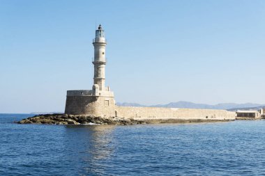 Chania şehirdeki deniz feneri. Güzel, güneşli havalarda.