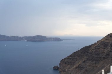 Santorini Island, Yunanistan bakan manzara süpürme