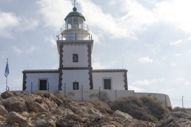 Kilisenin görünümünü sahilde duran. Crete. Yunanistan.