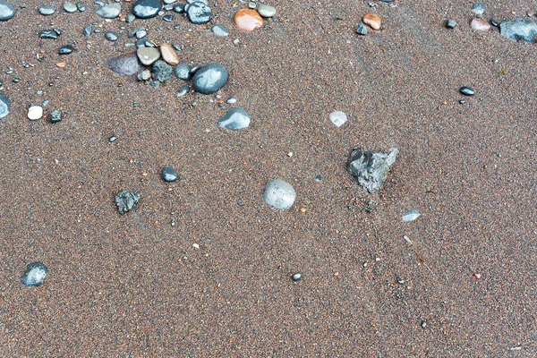 Пляж с красным песком. Остров Санторини . — стоковое фото