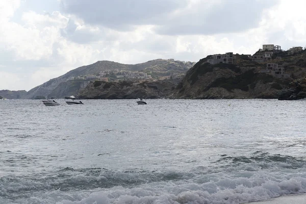 Deniz ve dağlar Girit. — Stok fotoğraf