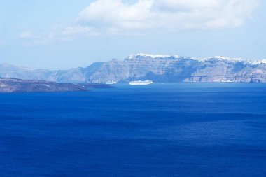 Santorini Island, Yunanistan bakan manzara süpürme