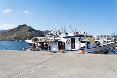 Crete, Yunanistan adada balıkçı köyü eski liman.
