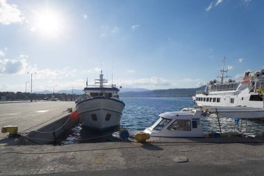 Crete, Yunanistan adada balıkçı köyü eski liman.