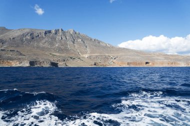 Deniz ve dağlar Girit.