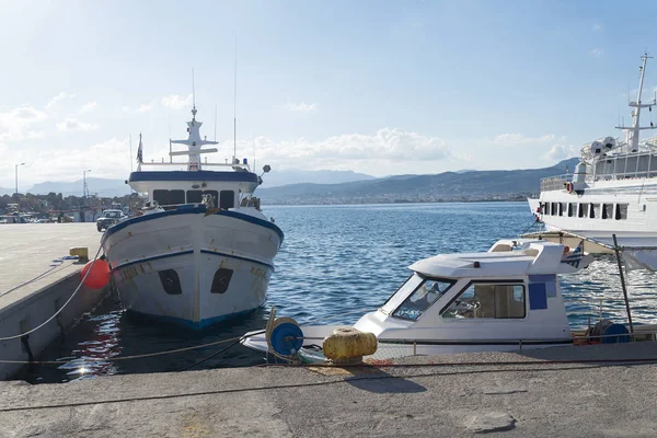 Crete, Yunanistan adada balıkçı köyü eski liman.