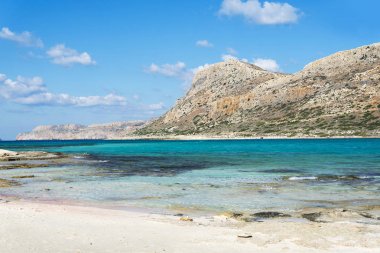 Bay Balos, üç denizler izdiham görünümlerini.