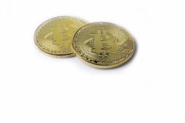İki bitcoins - altın beyaz arka plan üzerinde izole