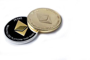 Cryptocurrency gümüş beyaz arka plan üzerinde izole Ethereum tek gerçek para