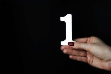 Kadın avuç içi rakam bir.