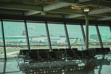 Havaalanı görünümü boş havaalanı seyahat kavramı