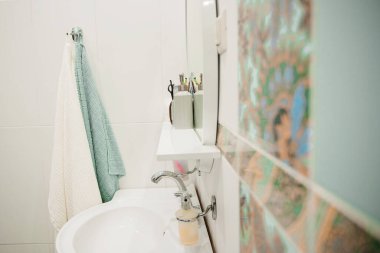 Beyaz banyo iç temizlik teması