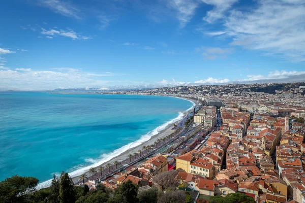 Peyzaj yönetiminde Azure Coast ve NIce. Castle Hill 'deki Panorama noktalarının birinden vurulmuş.