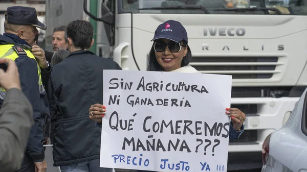 2020年2月21日にスペインのムルシア市を崩壊させる農家の大きな症状彼らは彼らの仕事に値する価格のために戦う — ストック写真