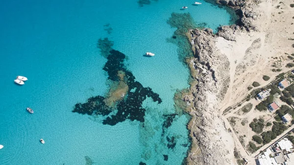 Formentera Adasında Inanılmaz Turkuaz Deniz Gökyüzünden Görünen Bir Cennet — Stok fotoğraf