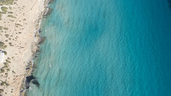 Turquoise Zee Strand Met Rotsen Vegetatie Vanuit Vogelperspectief Het Eiland — Stockfoto