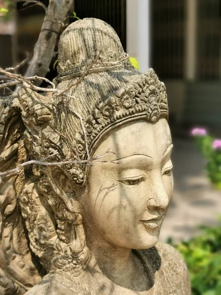 Hermosa Cara Mujer Una Estatua Piedra Entrada Templo Norte Tailandia — Foto de Stock