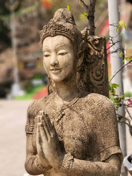 Лицо Красивой Женщины Каменной Статуи Входа Храм Севере Таиланда — стоковое фото