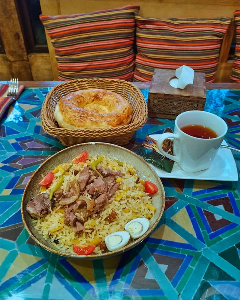 Delicious Traditional Uzbek Pilaf Rice Local Bread Tea — Stock Photo, Image