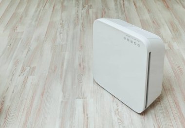 Çeşitli odaların hava arındırılması için karbon filtresi ve iyonlaştırıcı