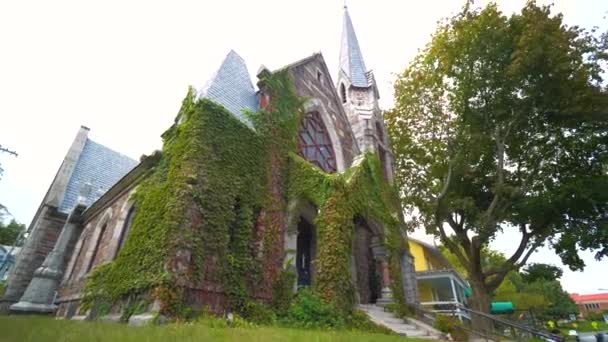 美しい古い教会ブラットルボロ バーモント — ストック動画
