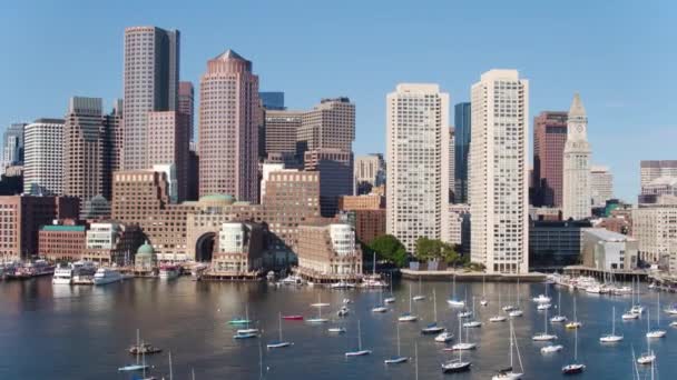 Ciudad Boston Skyline Ciudad Harpor Aviones Tripulados Aéreo Barcos Arquitectura — Vídeos de Stock