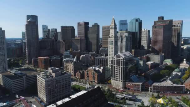 Boston City Skyline Solig Dag Antenn Drönare — Stockvideo