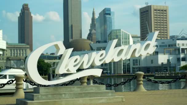 Cleveland Sign Sculpture Cleveland Harbor — Stock Video