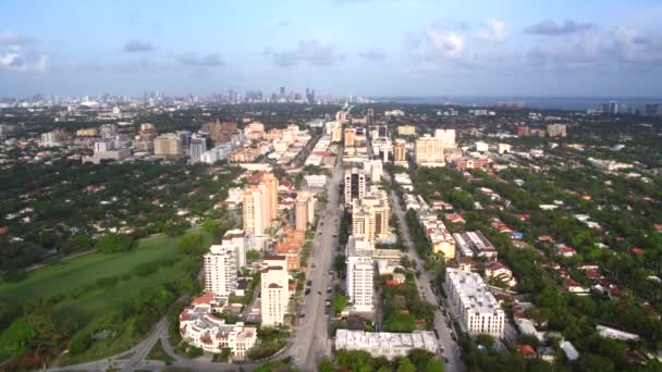 Coral Gables Flyover Aerial Drone — стоковое видео