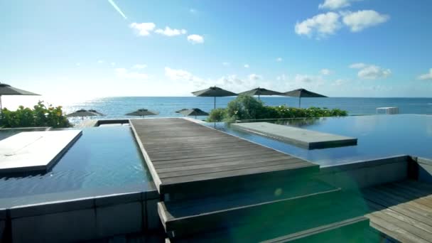 Dock Tropical Infinity Pool — Stock Video