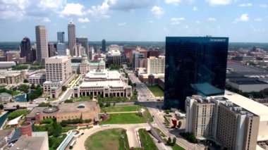 Indianapolis siluetinin insansız hava aracı görüntüsü