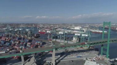 Hava aracıyla Long Beach Nakliye Tersanesi 