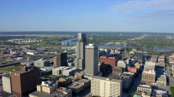 Belvárosi Omaha Nebraska Légi Drón Állomány Felvételek — Stock videók