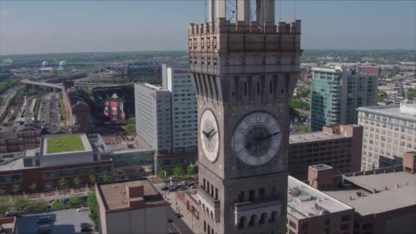 Drone Tiro Baltimore Torre Del Reloj Bromo Seltzer Torre Artes — Vídeo de stock