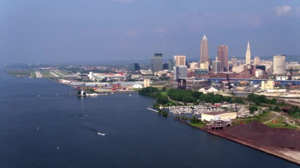 Drone Disparo Cleveland Skyline — Vídeos de Stock