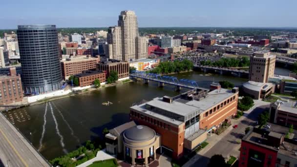Drone Shot Του Grand Rapids Skyline Michigan — Αρχείο Βίντεο