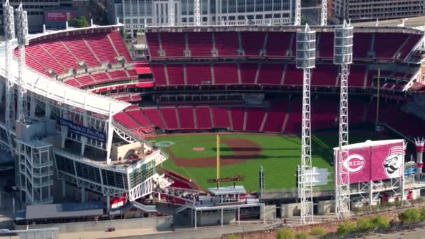 Drohnenschuss Großer Amerikanischer Ballpark Cincinatti Red — Stockvideo