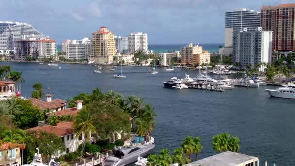 Fort Lauderdale Skyline Aerial Drone Florida Ocean Yachts Boats — Vídeo de stock