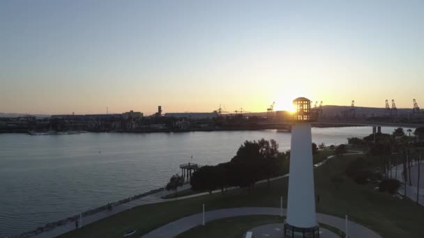 Hava Aracıyla Long Beach Deniz Feneri — Stok video